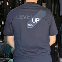 تيشيرت بطباعة "Level Up" (Level Up)