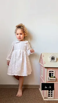 فستان أطفال أبيض بتطريز بارز - بينو بيبي كيدز (Penu Baby Kids)