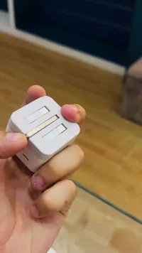 شاحن جداري بمنفذين USB