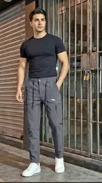 بنطلون كارجو رجالي (Cargo Pants)