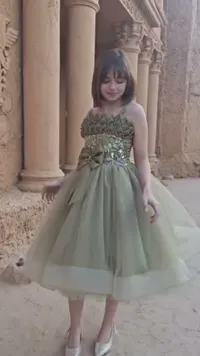 فستان سهرة للأطفال باللون الزيتي