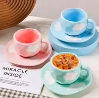طقم أكواب وصحون بتصميم سحابي