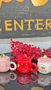 أكواب بتصميم فراولة (Strawberry)