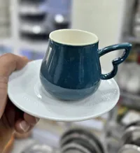 فنجان قهوة تركي مع صحن