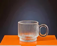 كوب زجاجي مضلع بتصميم عصري