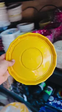 طبق بلاستيك دائري أصفر