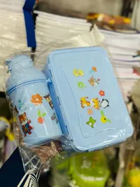 حافظة طعام وزجاجة مياه للأطفال