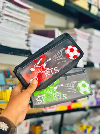 حافظة أقلام رياضية