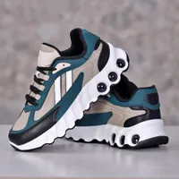 حذاء رياضي شبابي (Adidas)