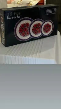 طقم عشاء 18 قطعة بنقوش زهرية