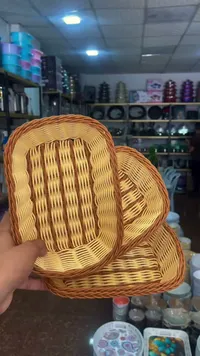 سلال تقديم بلاستيكية بتصميم خوص