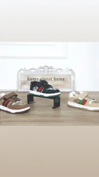 حذاء أطفال رياضي بنقشة كلاسيكية (Gucci)
