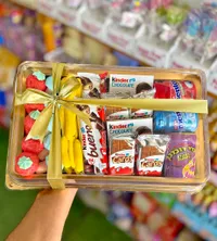 صندوق هدايا شوكولاتة وحلويات متنوعة - كيندر (Kinder)