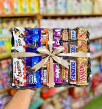 باقة شوكولاتة وهدايا متنوعة