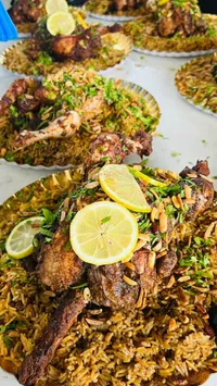 وجبة مشاوي شرقية - لحم وأرز