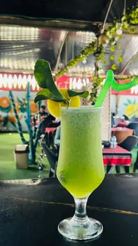 عصير أخضر طازج