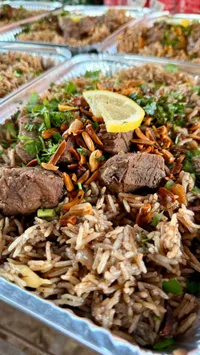 وجبة كبسة لحم شرقية فاخرة