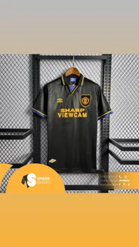قميص مانشستر يونايتد الكلاسيكي الأسود - أمبرو (Umbro)