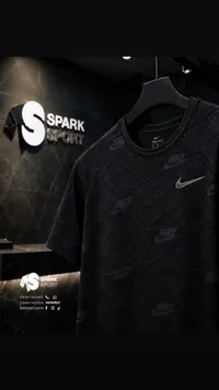 تيشيرت رياضي أسود بنقشة شعار نايكي - دراي فيت (Nike)