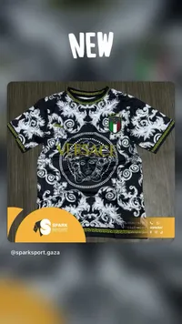 تيشيرت رجالي بتصميم فيرساتشي وإيطاليا (Versace)