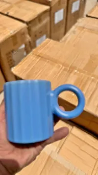 كوب سيراميك بتصميم عصري