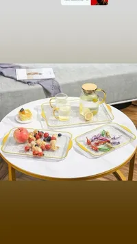 طقم صواني تقديم زجاجية ذهبية