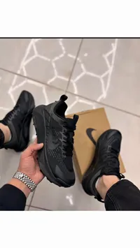 حذاء رياضي شبابي أسود - نايكي (Nike)