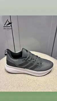 حذاء رياضي - أديداس (Adidas)