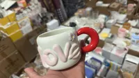 مج سيراميك بتصميم كلمة الحب (Love)