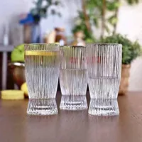 طقم كاسات زجاجية مضلعة