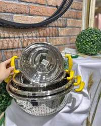 طقم مصافي ستانلس ستيل بمقابض ملونة
