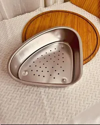 مصفاة معدنية للمطبخ