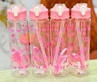 زجاجة مياه بتصميم هالو كيتي (Hello Kitty)
