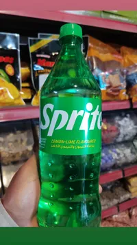 مشروب غازي بنكهة الليمون والليمون الأخضر - سبرايت (Sprite)