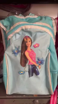 حقيبة ظهر للأطفال بتصميم باربي (Barbie)