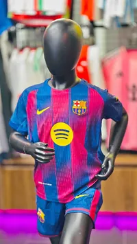 طقم نادي برشلونة الأساسي - نايكي (Nike)