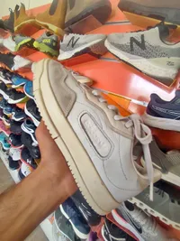 حذاء رياضي - اديداس (Adidas)