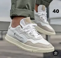 حذاء رياضي - أديداس (Adidas)