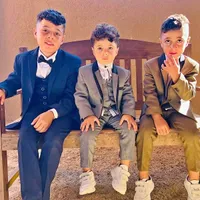 بدلة رسمية للأطفال