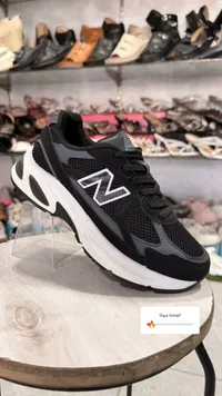 حذاء رياضي شبابي - نيو بالانس (New Balance)