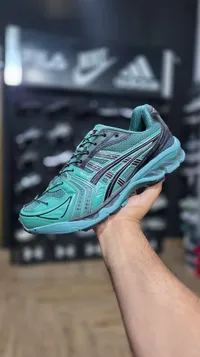 حذاء رياضي - أسيكس (ASICS)