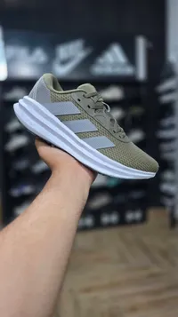 حذاء رياضي - أديداس (Adidas)