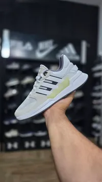 حذاء رياضي - أديداس (Adidas)