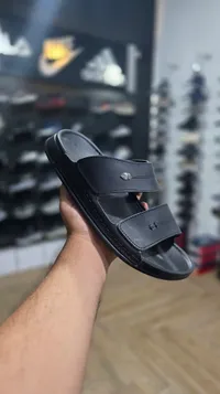 شبشب رجالي أسود