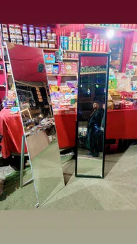 مرآة أرضية قائمة بإطار معدني