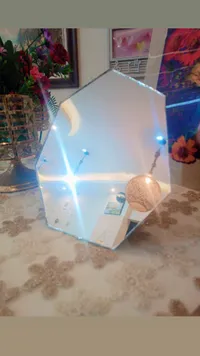 مصباح ليلي ذكي بتصميم هندسي