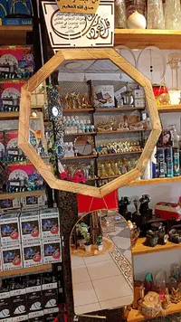 مرآة حائط خشبية ثمانية الأضلاع