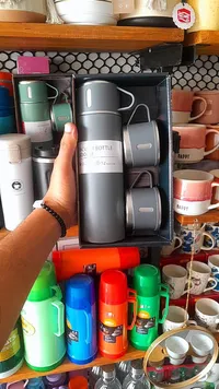 طقم ترمس حافظ للحرارة مع كوبين - فاكيوم بوتل (Vacuum Bottle)