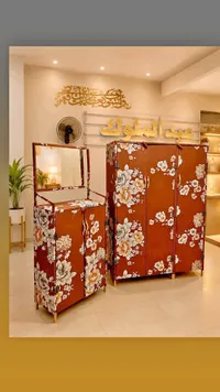 خزانة ملابس و تسريحة بتصميم زهور (عبد الملوك)
