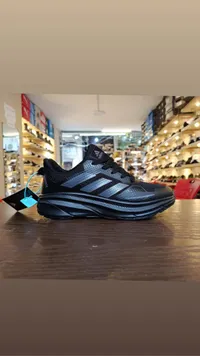 حذاء رياضي Adidas أديداس أسود وأزرق